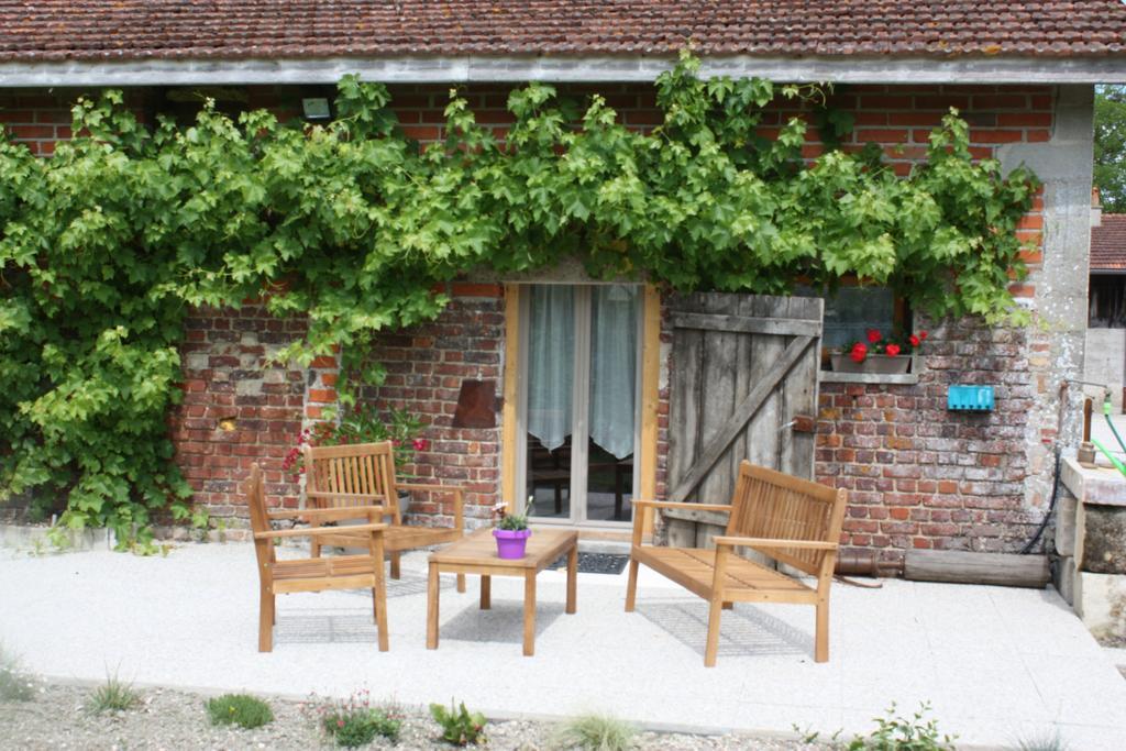 Au Passage Des Grues Bed & Breakfast Drosnay Phòng bức ảnh
