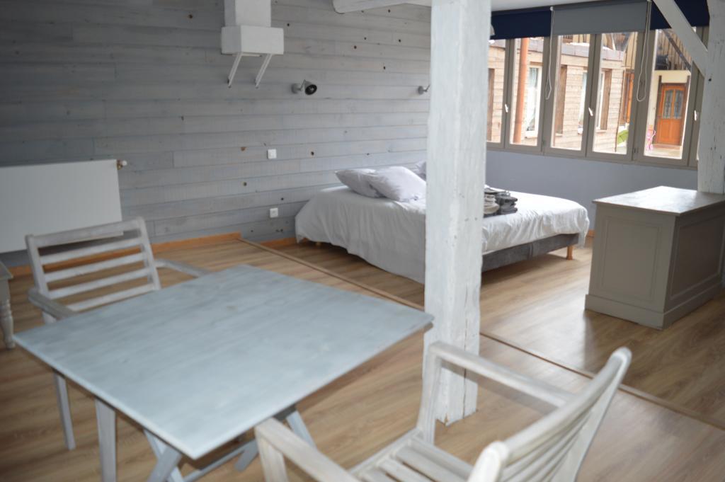Au Passage Des Grues Bed & Breakfast Drosnay Ngoại thất bức ảnh