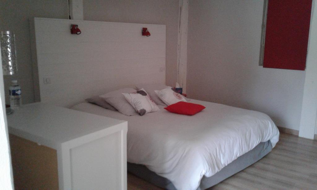 Au Passage Des Grues Bed & Breakfast Drosnay Ngoại thất bức ảnh